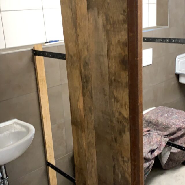 62B064C0-5D9F-43E4-B035-FBAD06F21D5C